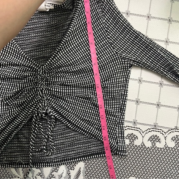 Caution To The Wind Black and White Ruched Blouse - Picture 6 of 6